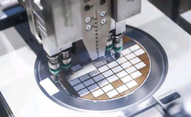 ADI如何逾越摩爾定律成為物理和數字之間的橋梁? ADI如何逾越摩爾定律成為物理和數字之間的橋梁?