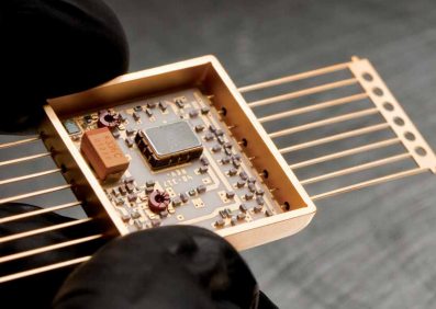 1500~1966.08MHz壓控SAW振蕩器